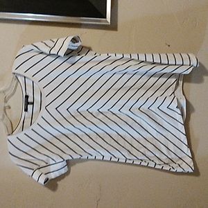 Jones New York Signature size medium t-shirt.  GUC